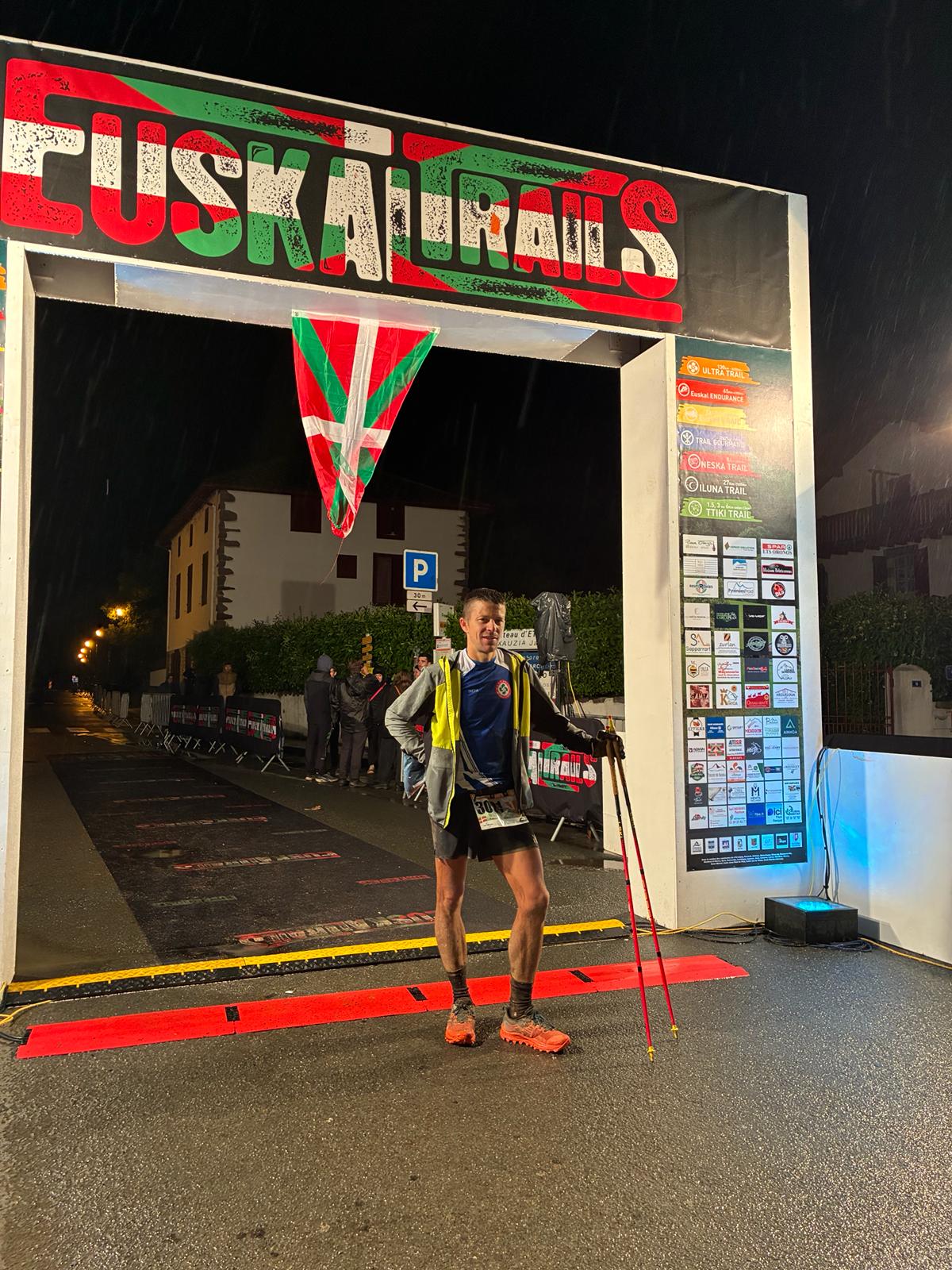 Arrivée de Clément Thuaudet - Euskal Trail 130 - 20h57 de course